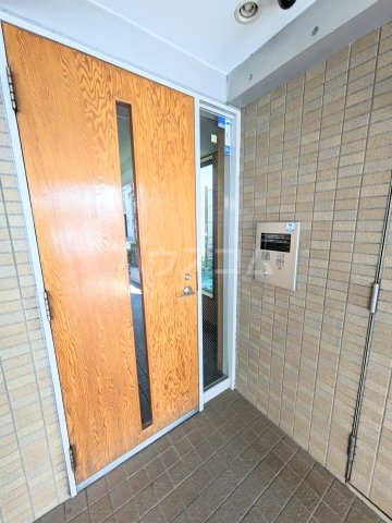 3/4 エントランス