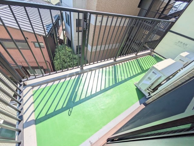 21/28 バルコニー