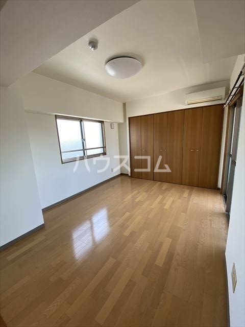 25/30 エントランス