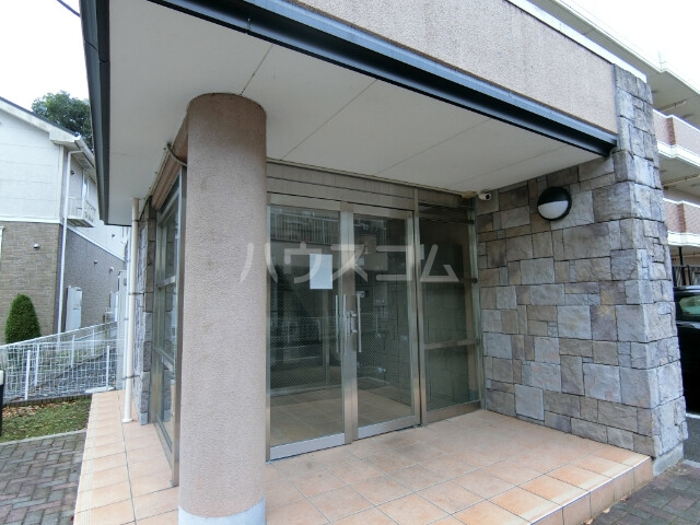 3/4 エントランス