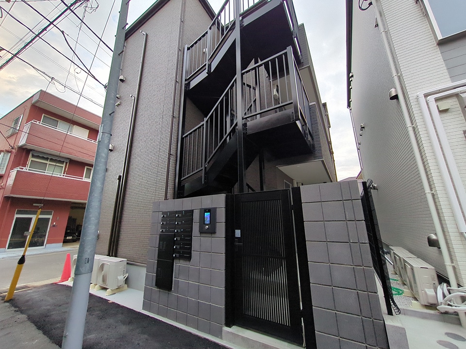 20/20 エントランス