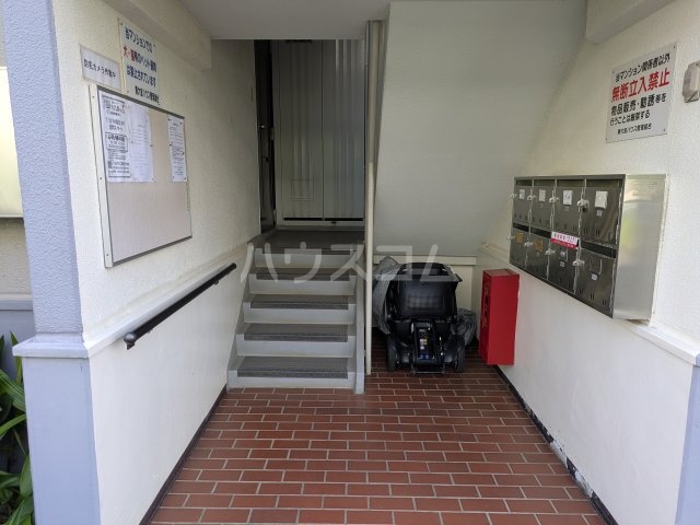 29/30 エントランス