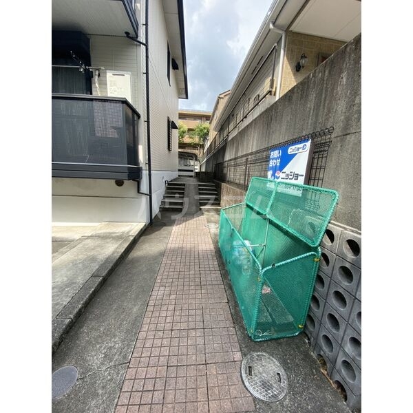 2/2 エントランス