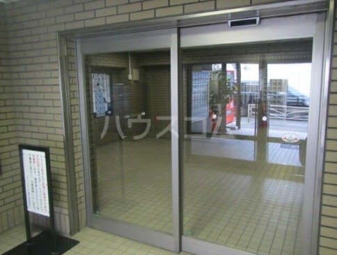 22/30 エントランス