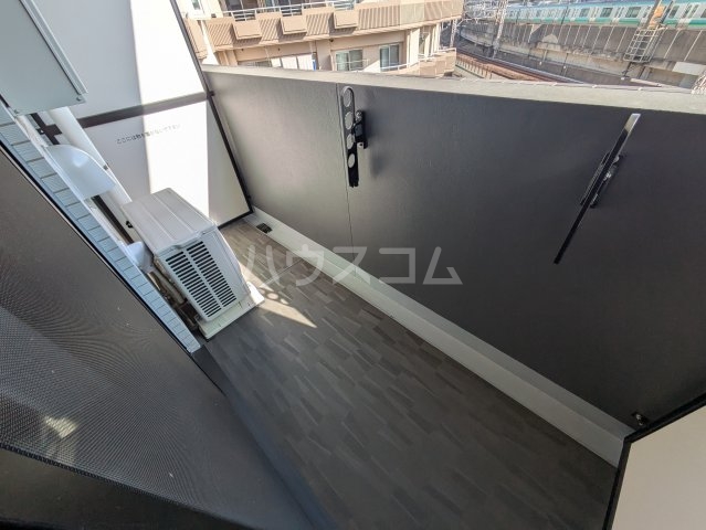 19/28 バルコニー