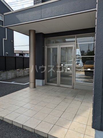 2/3 エントランス