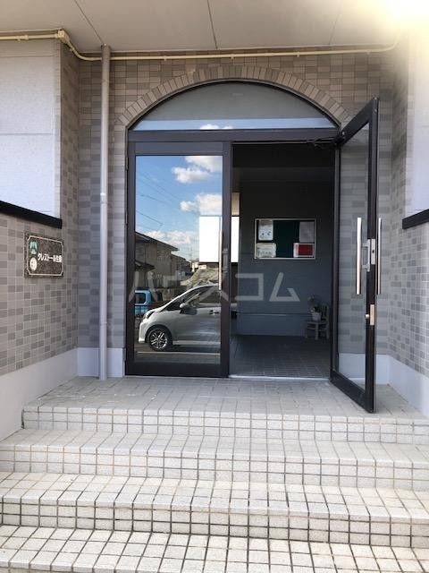 15/20 エントランス