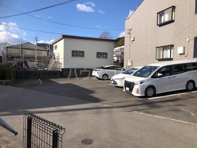 16/20 駐車場
