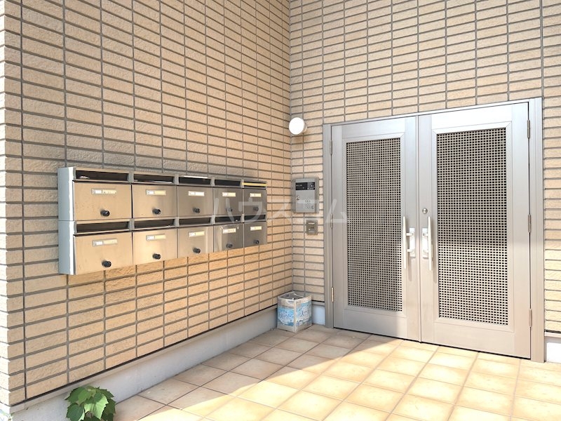 19/29 エントランス