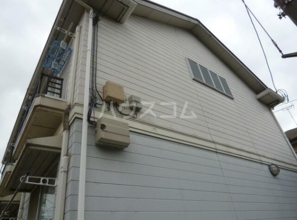 18/23 エントランス