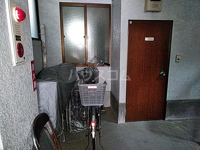 19/29 エントランス