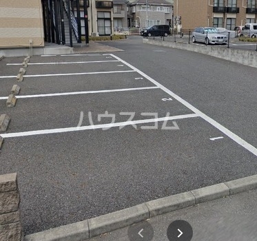 15/20 駐車場