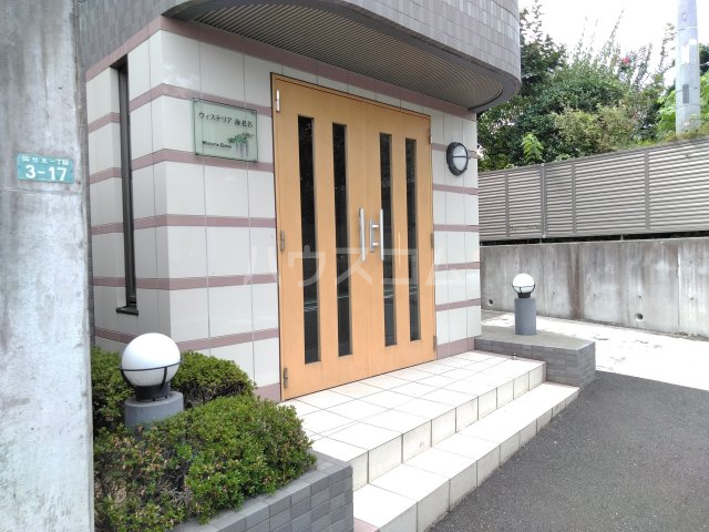 28/30 エントランス