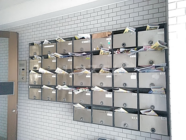 25/30 エントランス