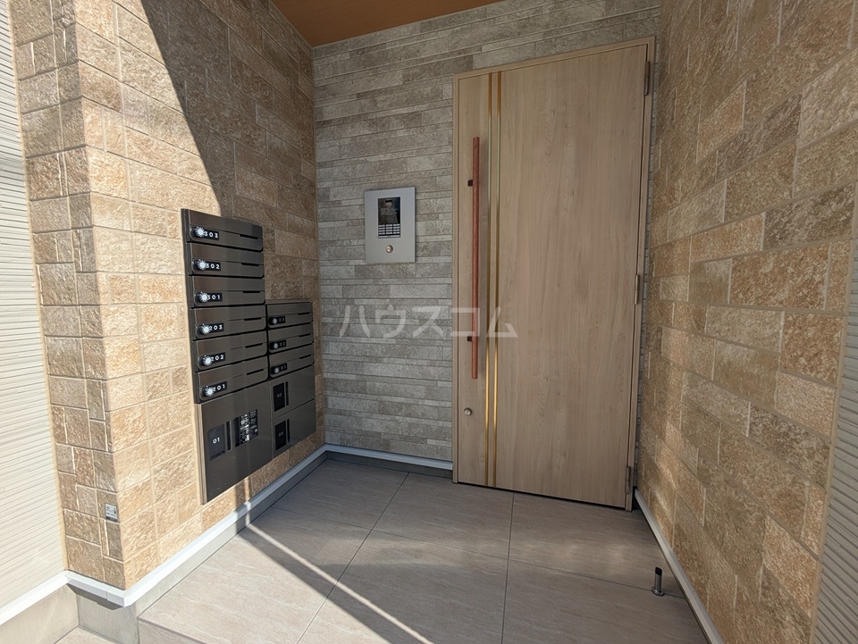 17/28 エントランス