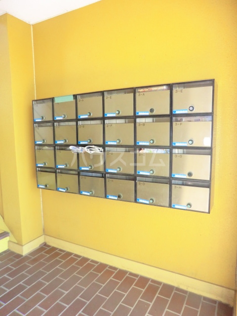 19/25 エントランス