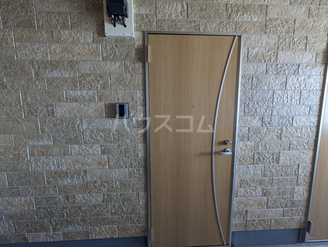 16/26 エントランス