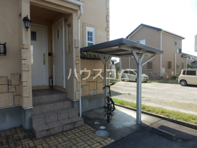 21/30 エントランス