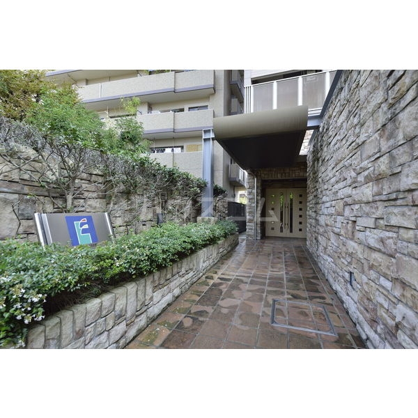 15/25 エントランス