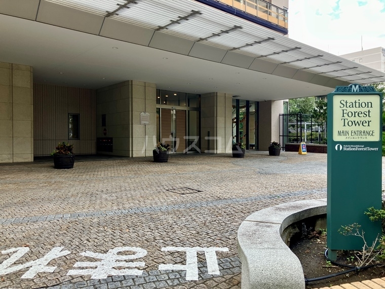 15/19 エントランス