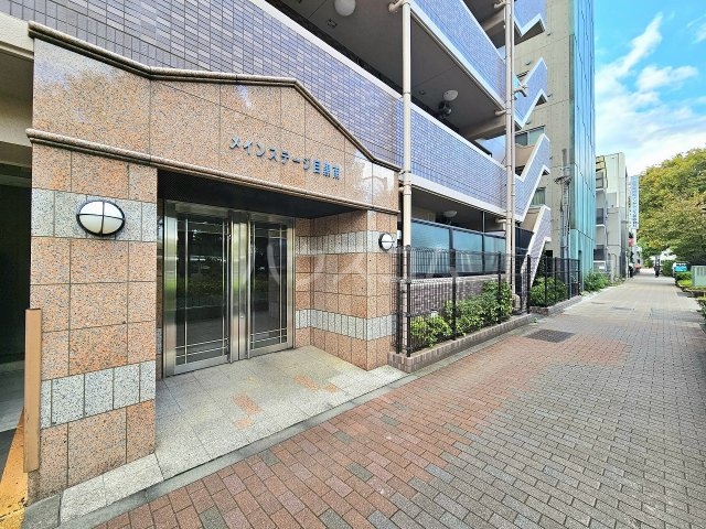 21/25 エントランス