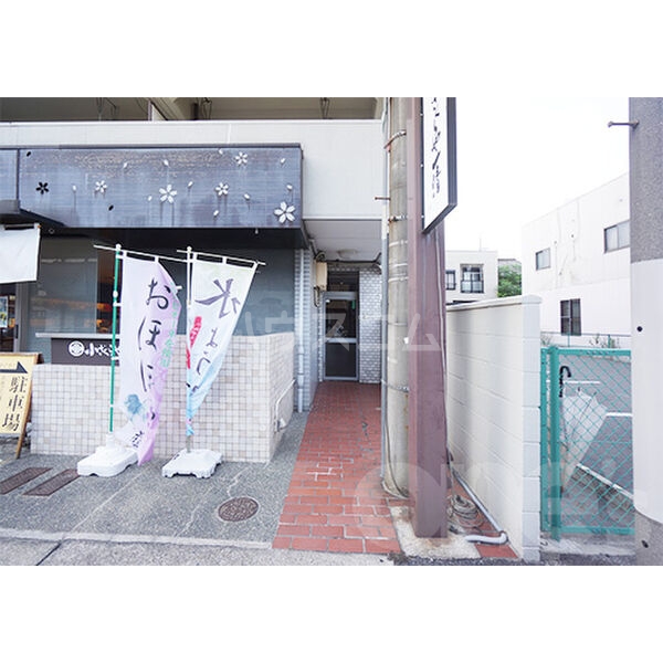 5/5 エントランス