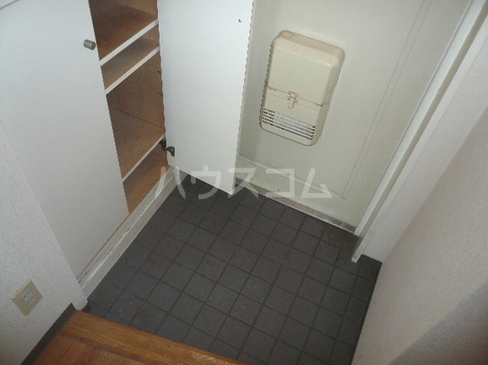 14/16 エントランス