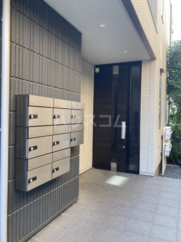 2/4 エントランス