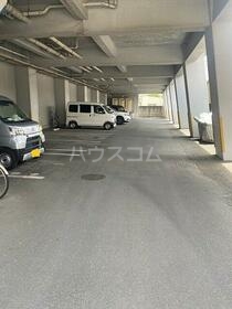16/23 駐車場