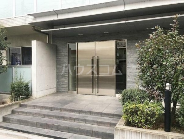 15/25 エントランス