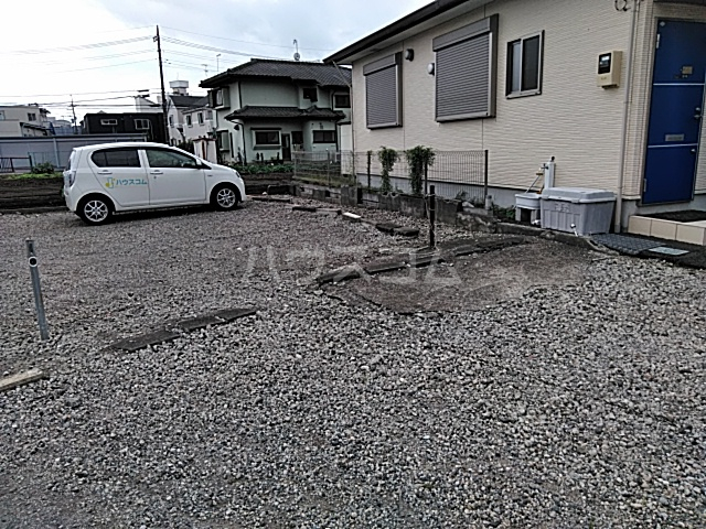 26/28 駐車場