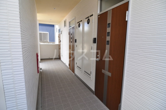 26/30 エントランス