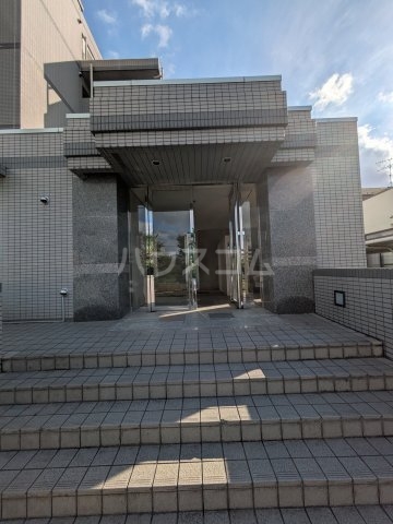 24/29 エントランス