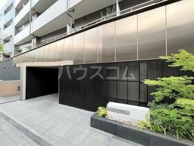 18/19 エントランス