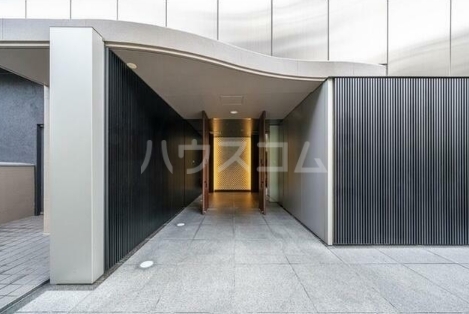 19/19 エントランス