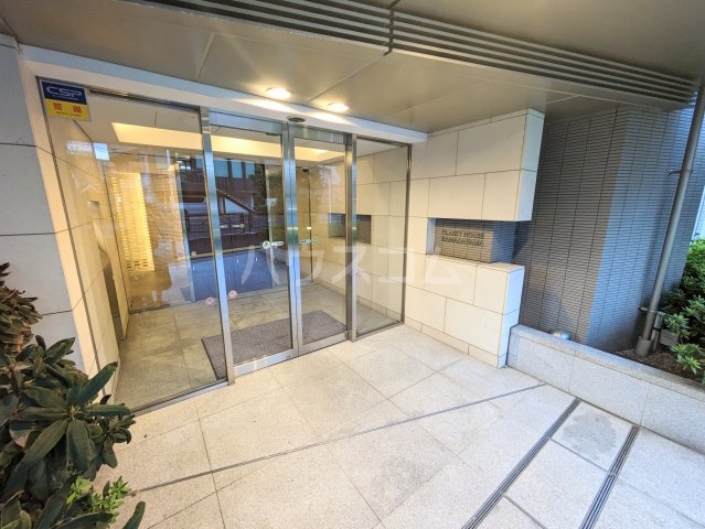 29/30 エントランス