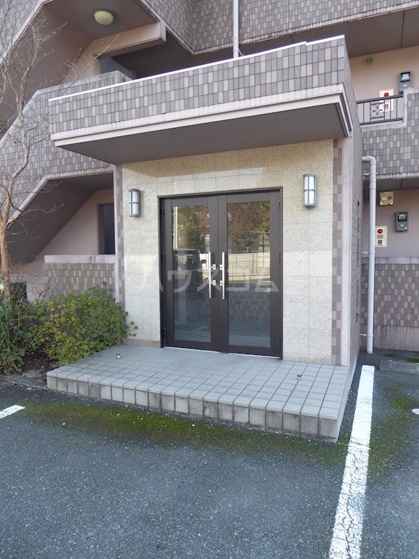 3/5 エントランス