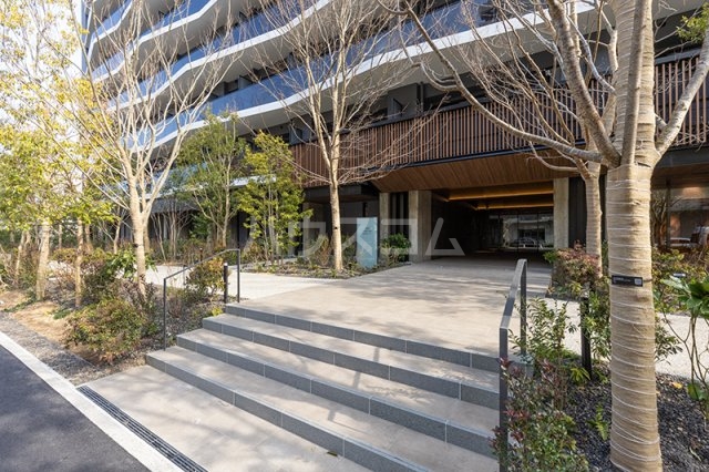 15/26 エントランス