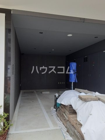 17/27 エントランス