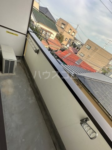 22/27 バルコニー