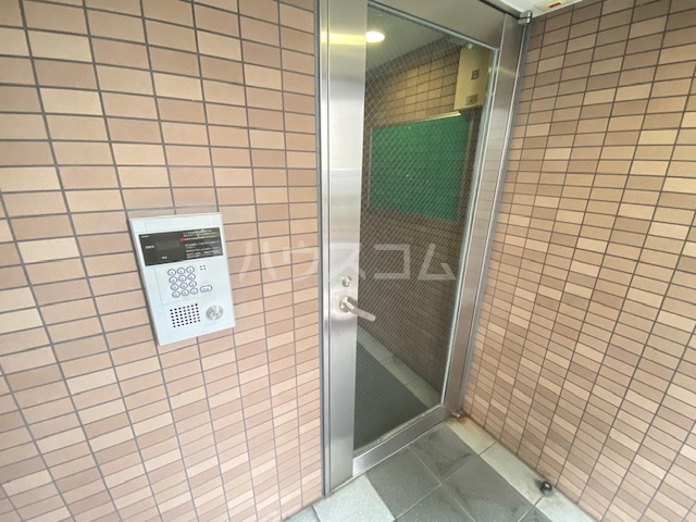 4/5 エントランス