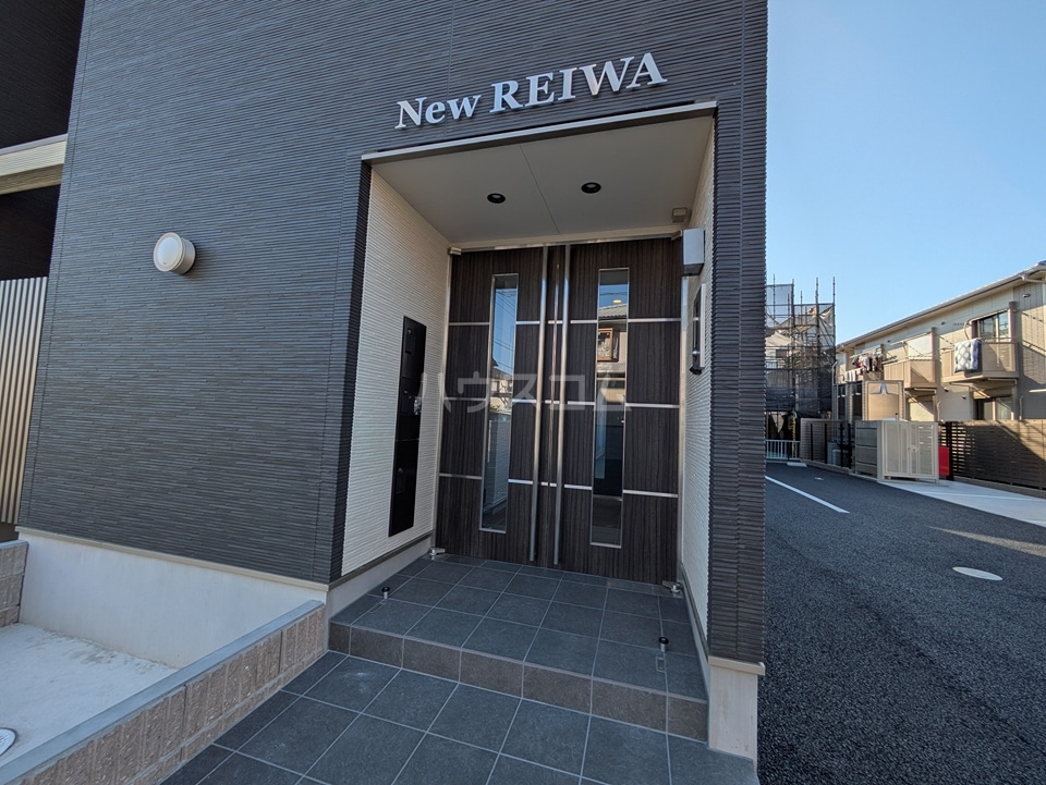 25/30 エントランス