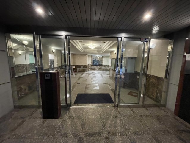 18/20 エントランス