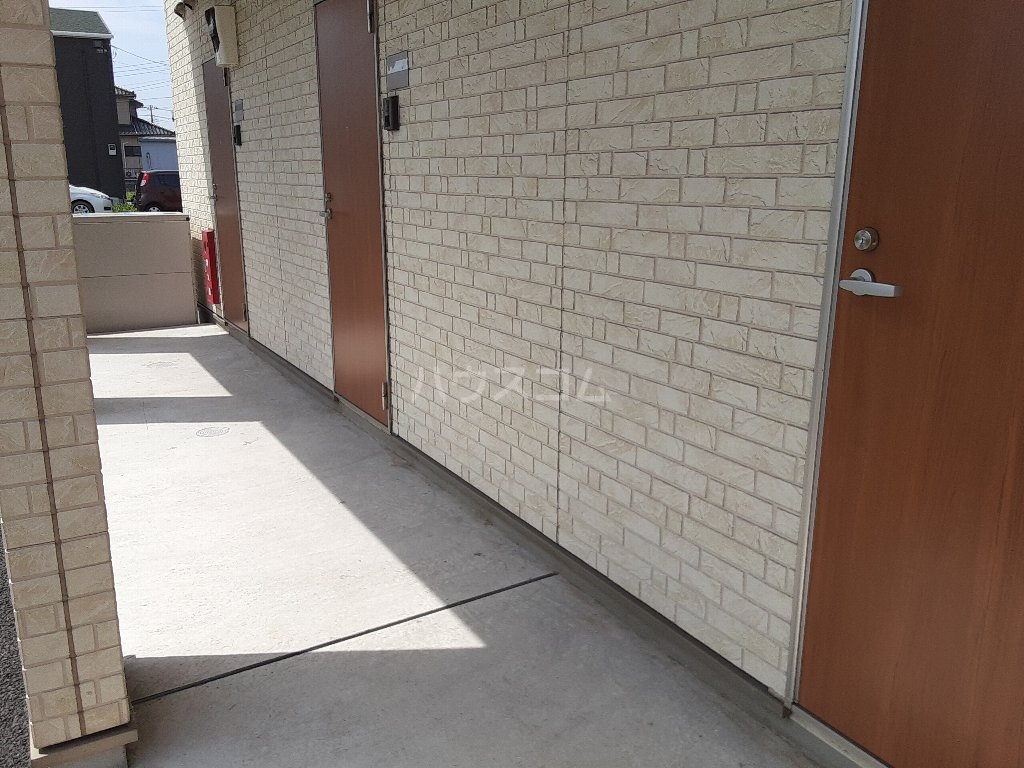 23/24 エントランス