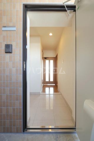 15/21 エントランス