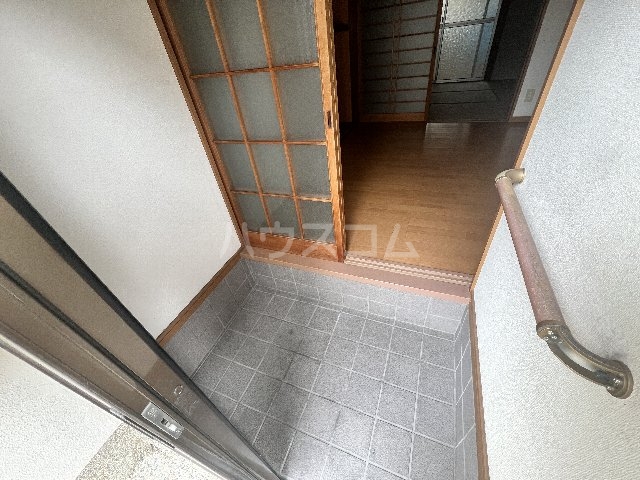 14/30 玄関