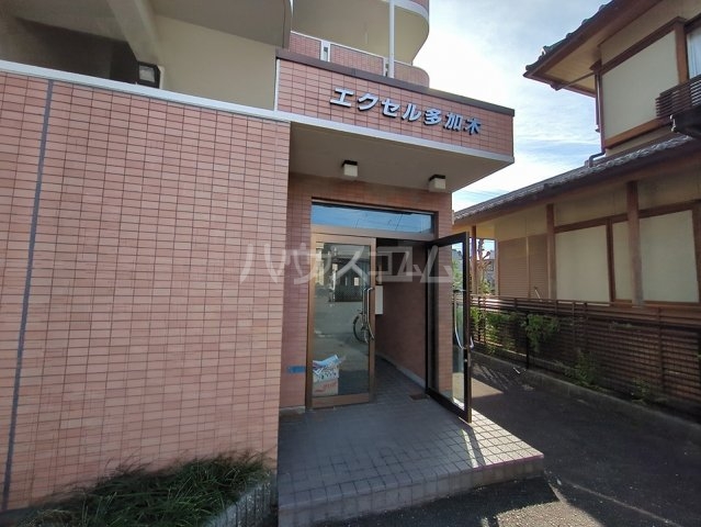 19/30 エントランス