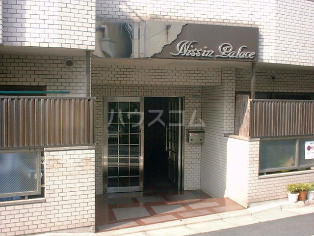 13/19 エントランス