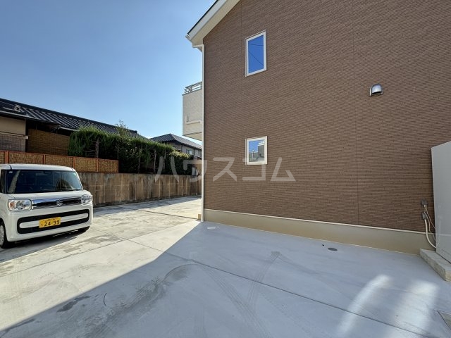 18/25 エントランス