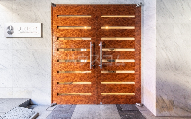 5/5 エントランス